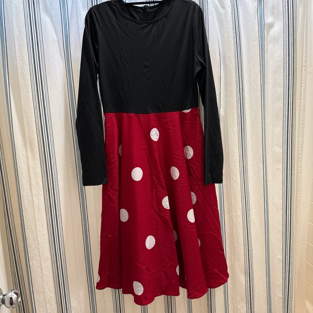 Chic Black and Red Polka Dot Casual Dress